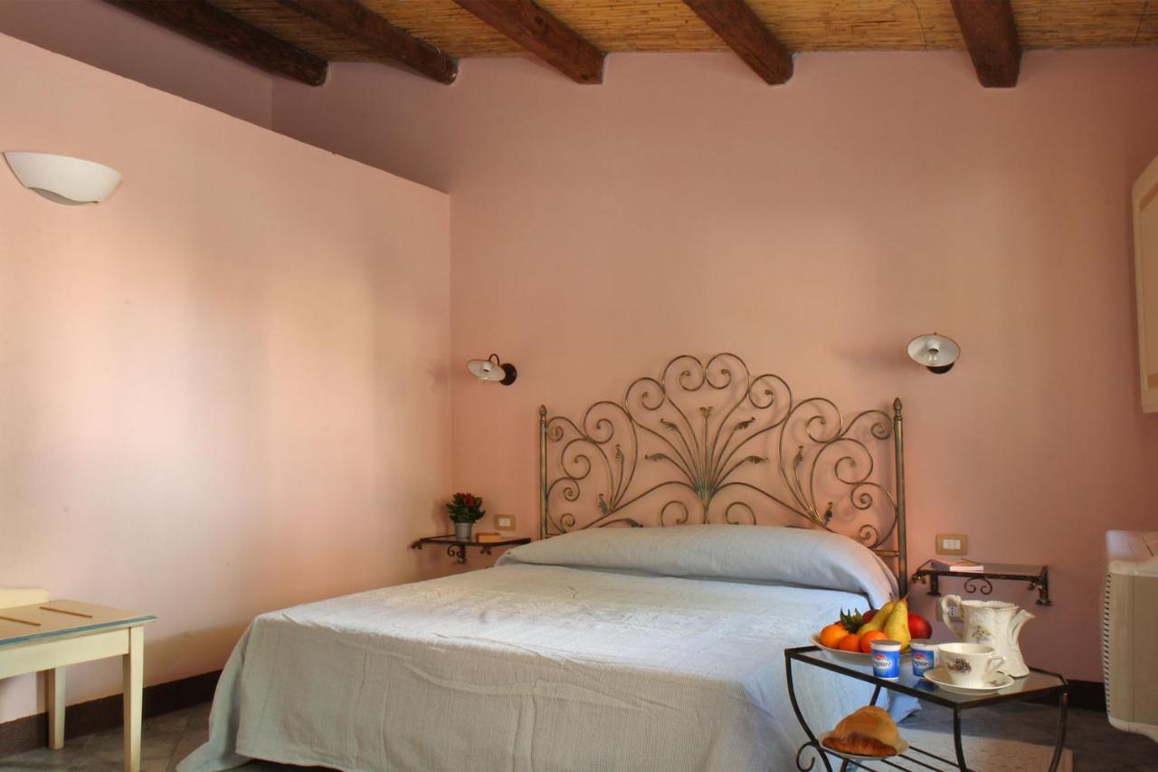 Hotel Villa Gli Asfodeli Tresnuraghes Ngoại thất bức ảnh