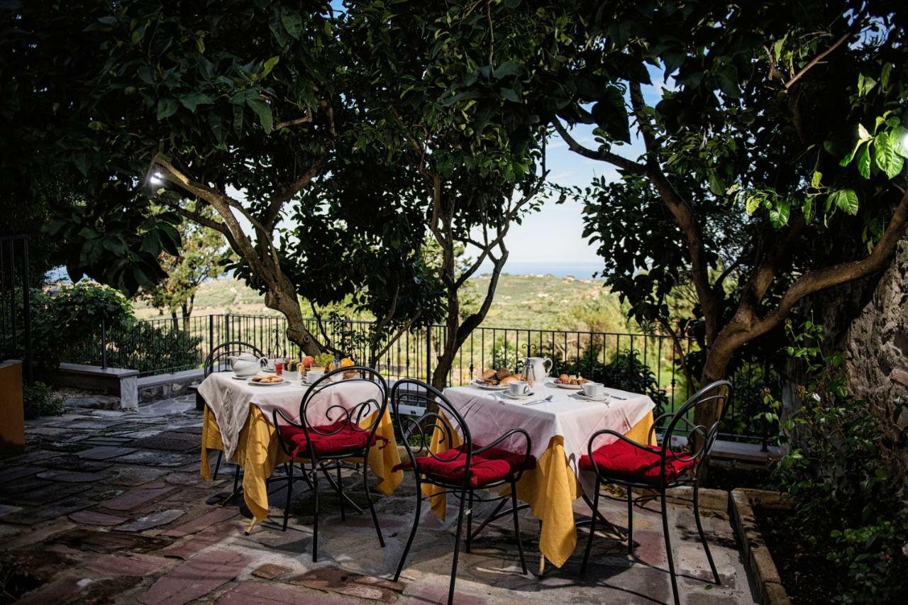 Hotel Villa Gli Asfodeli Tresnuraghes Ngoại thất bức ảnh